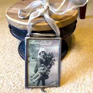 Victorian holiday hanging. - 2 OR MORE ITEMS $10 OR LESS GET 3rd LESSER FREE